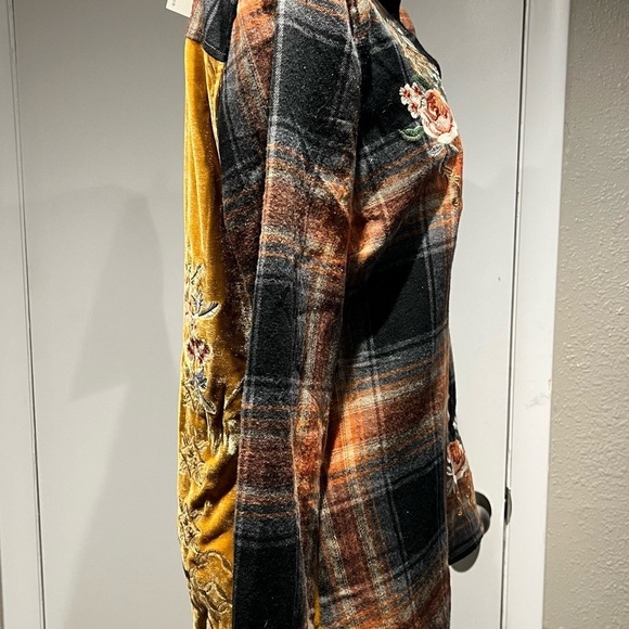 plaid embroidered blouse top by paparazzi - Picture 3 of 12